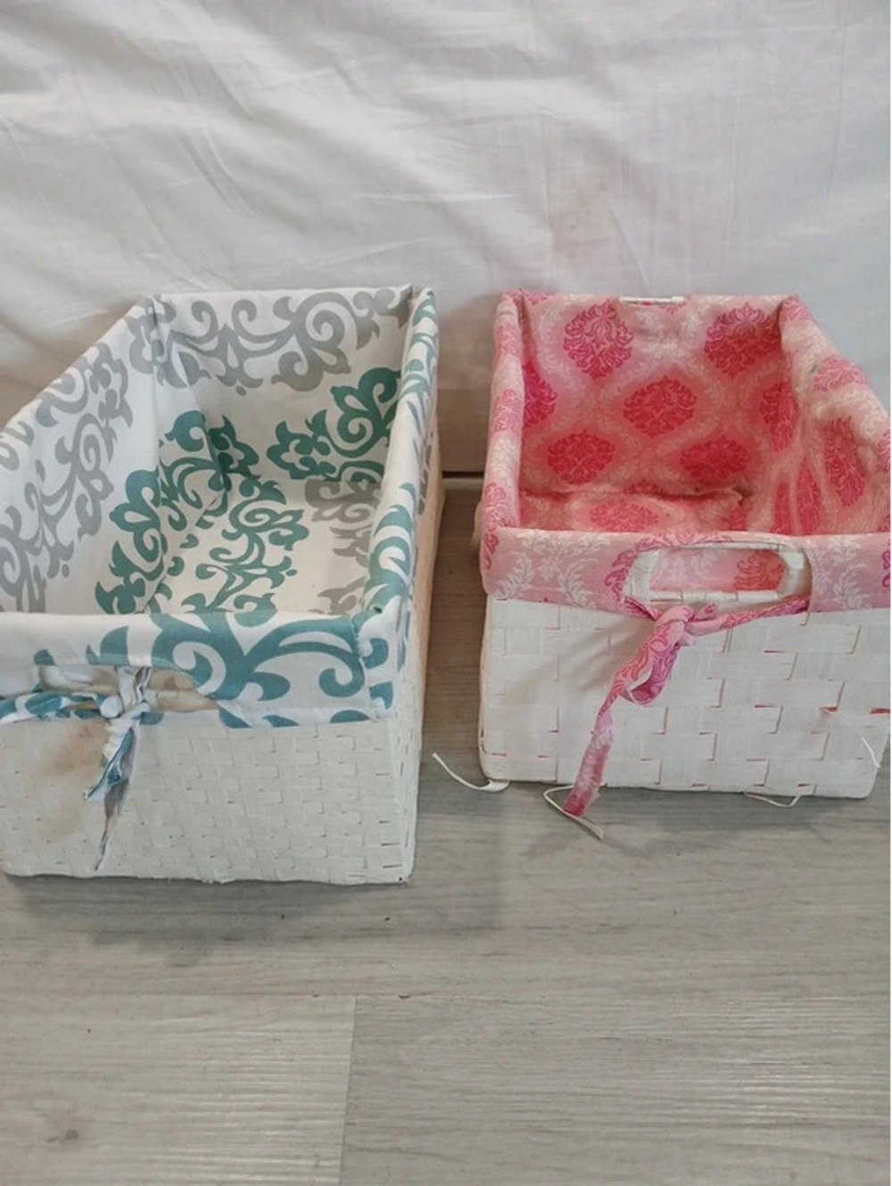 2 organizer baskets